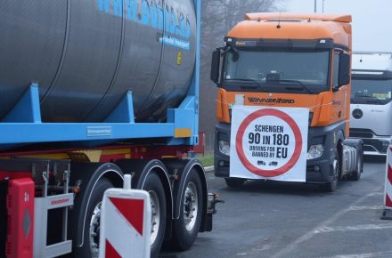 Оценен ущерб от блокады водителями грузовиков границы ЕС в Сербии