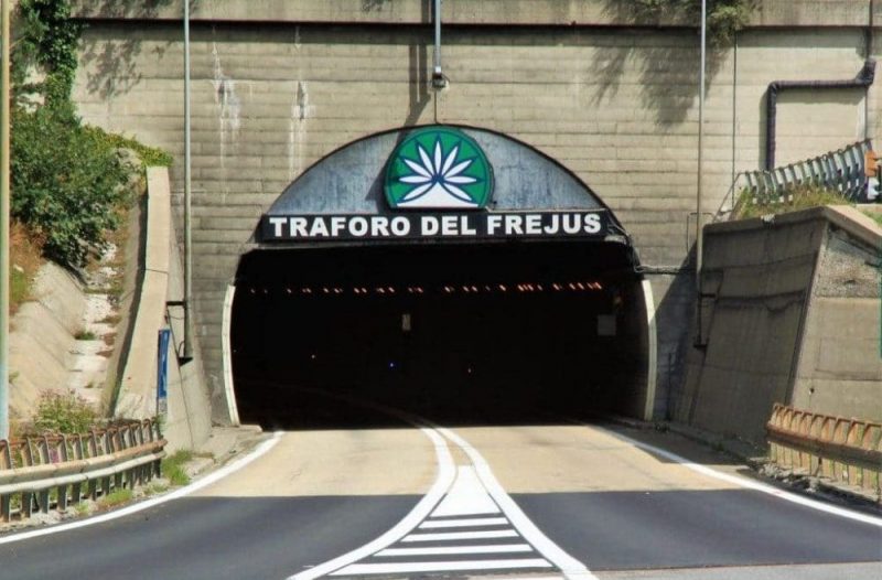 Тоннели Монблан и Фрежюс: тарифы за проезд и даты закрытия в 2026 году