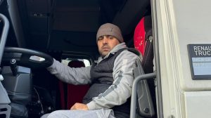 Нидерланды: водитель 12 дней живет в кабине и бастует из-за невыплаты зарплаты литовским перевозчиком