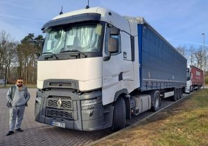 Нідерланди: суд дозволив водієві з Таджикистану затримувати вантажівку до повної виплати всіх заборгованостей по зарплаті