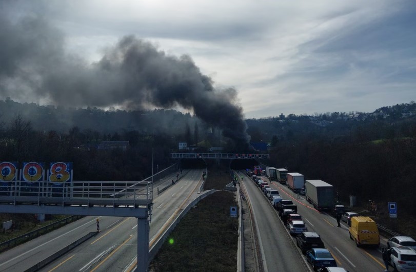 Германия: после пожара в тоннеле ожидается, что пробки на трассе A81 продлятся несколько недель