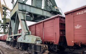 «Укрзализныця» получила 592 конфискованных российских вагона