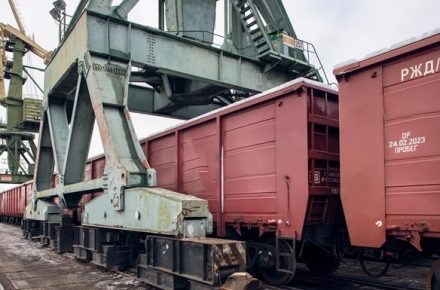 «Укрзализныця» получила 592 конфискованных российских вагона