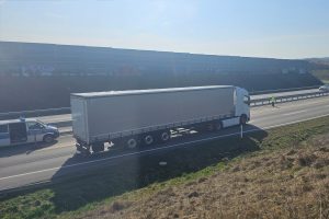 Германия: 21 водитель грузовика был оштрафован за игнорирование запрета на движение по трассе B10