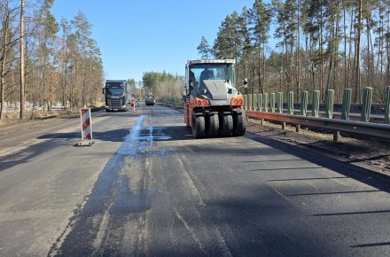 Продолжается ликвидация аварийной ямочности на дорогах государственного значения