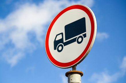 Пасхальные праздники в Европе: волна запретов на движение грузовиков начнется 2 апреля