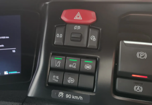 Германия: большинство водителей грузовиков отключают системы помощи