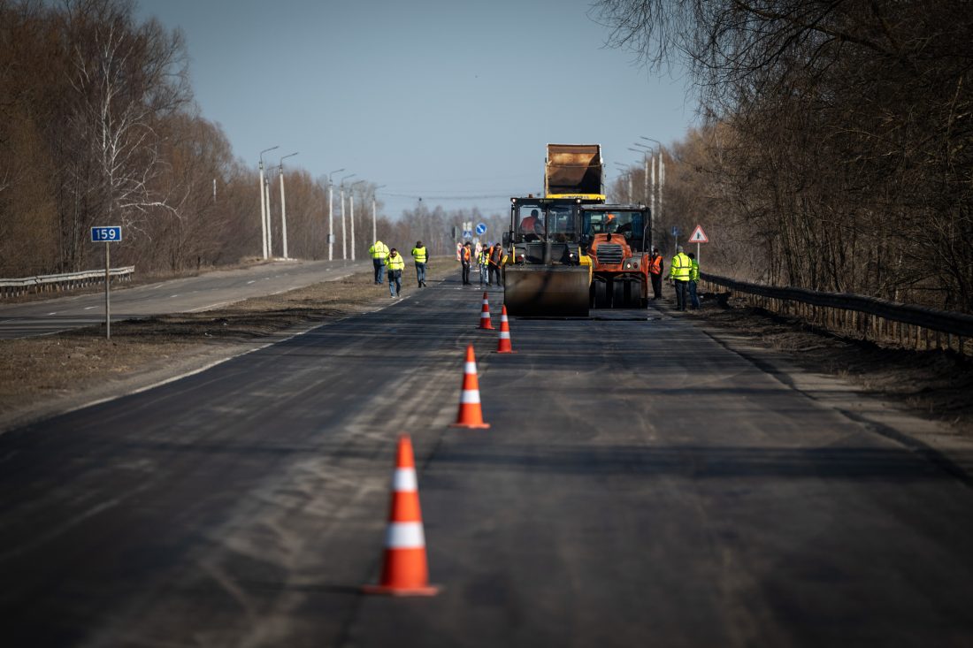 З початку року ліквідовано понад 500 тис. кв. м пошкоджень дорожнього покриття