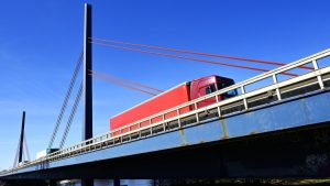 В Германии планируют ужесточить штрафы за перегрузку мостов для защиты старой инфраструктуры