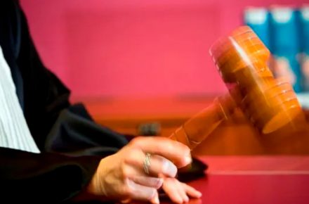 Нідерланди: суд зобов'язав перевізника виплатити заборгованість по зарплаті і штраф за порушення колективного договору