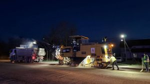 За прошедшие сутки специалисты восстановили 125 тыс. кв м дорожного покрытия