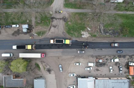 Более 1800 специалистов ремонтируют дороги в регионах Украины