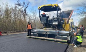Тривають поточні ремонтні роботи на дорогах державного значення