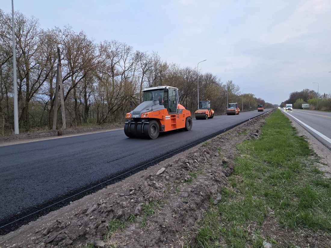 З початку року ліквідовано 4,8 млн кв м пошкоджень на дорогах
