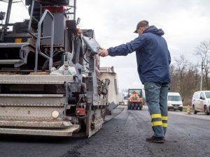 На дороге М-05 Киев – Одесса восстановили 13,2 тыс. кв м дорожного покрытия