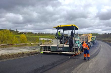 205 тыс. кв м повреждений дорожного покрытия ликвидировано за прошедшие сутки