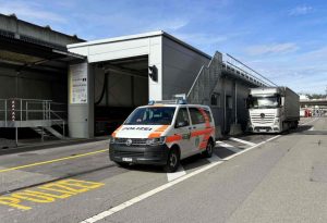 У Швейцарії затримали водія вантажівки, який перебував за кермом понад 27 годин без перерви