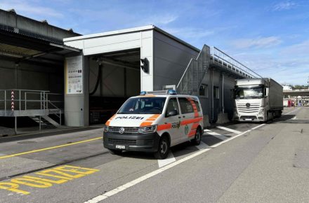 В Швейцарии задержали водителя грузовика, который находился за рулем более 27 часов без перерыва