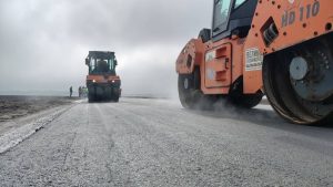 Спеціалісти працюють на 12 автодорогах міжнародного значення по всій Україні