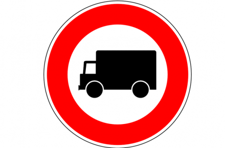 Православна Пасха: заборона на рух вантажівок на Балканах почнеться з 9 квітня