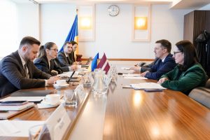 Латвія допоможе у відновленні локомотивного парку 