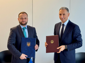 Украина и Азербайджан запустят электронные дозволы для грузовых перевозок