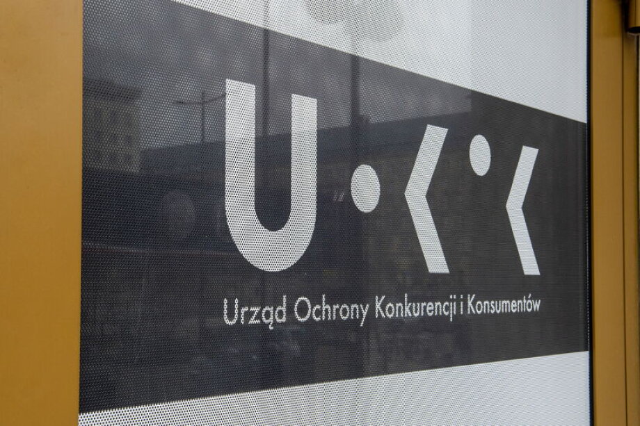 Польша: UOKiK начал дело против Dino Polska и перевозчиков из-за возможного сговора на рынке труда