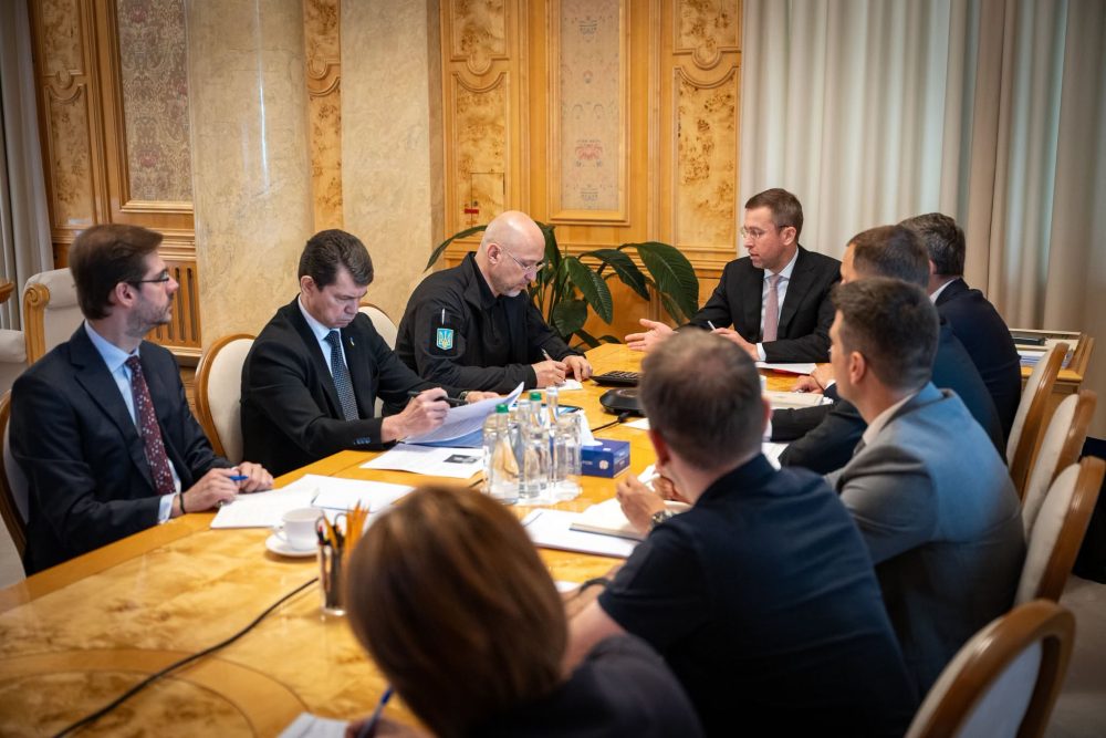 Прем'єр-міністр і президент ЄБРР обговорили розвиток транспортної інфраструктури України