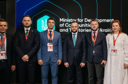 Минразвития подвело итоги работы в сфере транспорта, развития границы и авиации