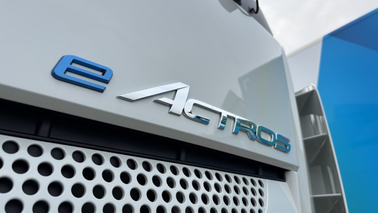 mercedes-benz-eactros-400-2.57919637.jpg