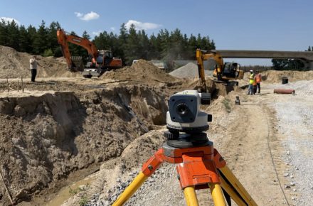 Продолжается строительство дороги Н-31 в Днепропетровской области