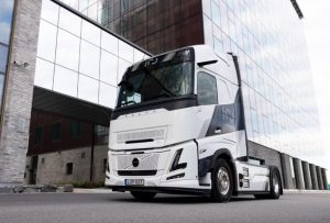 Volvo выпустила специальную версию грузовика в честь своего 100-летнего юбилея