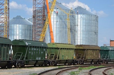 Украина переходит на железнодорожный транзит зерна через Молдову со скидкой 50%