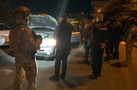 Таможенники разоблачили схему продажи 71 «гуманитарных» автомобилей