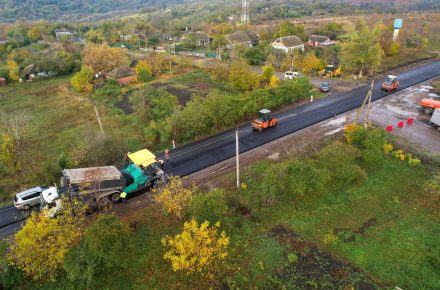 В Одесской области продолжают ремонт дороги Т-16-22