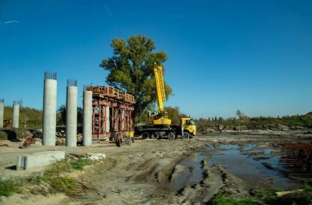 На Днепропетровщине строят новый участок трассы Н-31