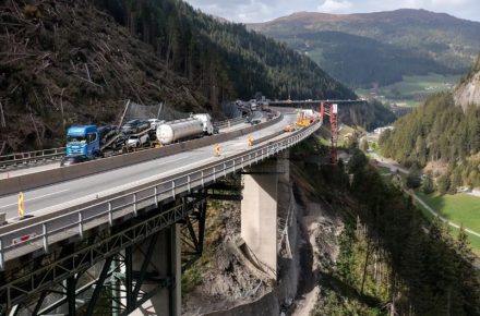 Австрия вводит дополнительные запреты для грузовиков на A12 и A13